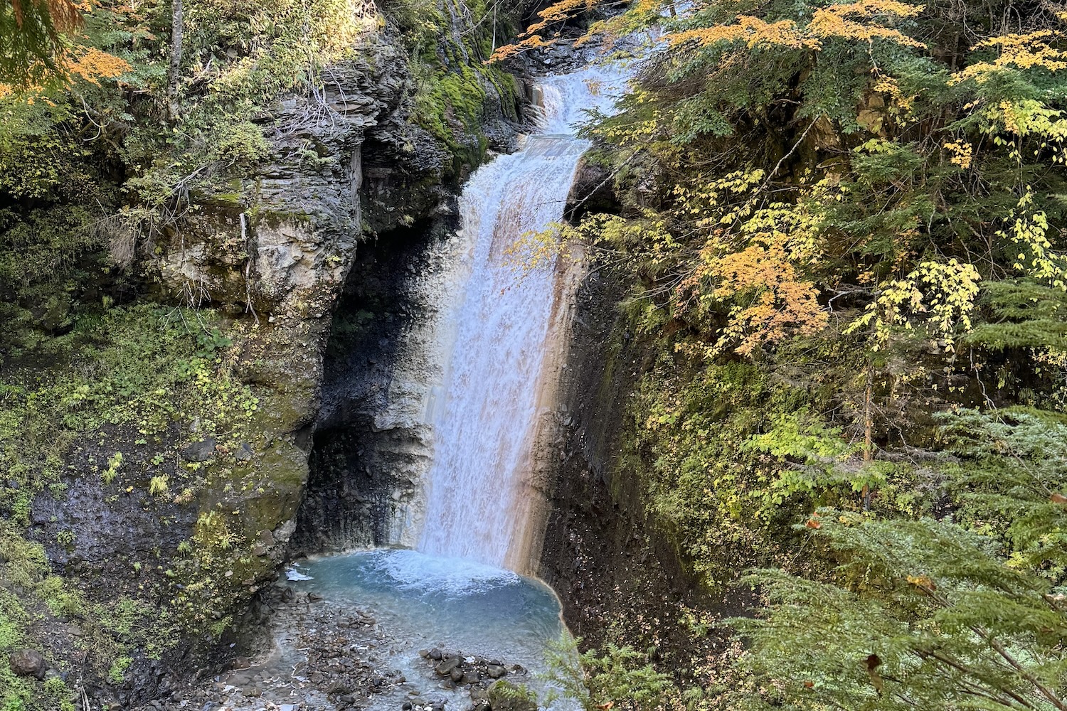 緋の滝